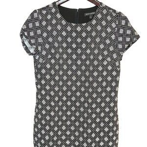 Banana Republic Black White Textured Sheath Dress Women’s 4 Short Sleeve